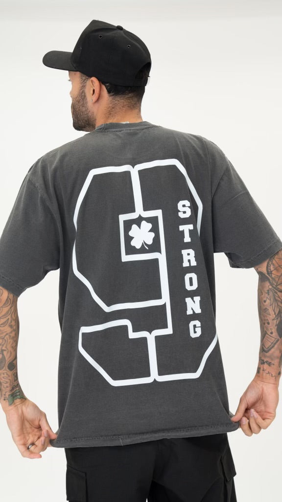 9 STRONG TEE - GREY