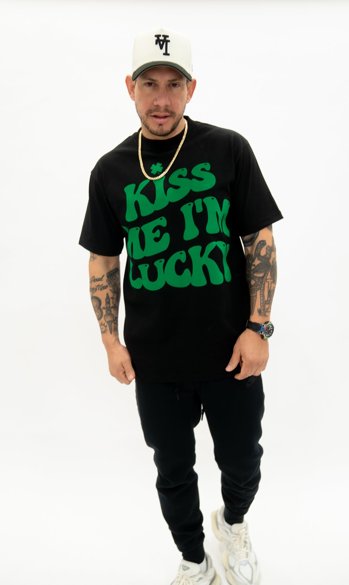 KISS ME IM LUCKY TEE - BLACK